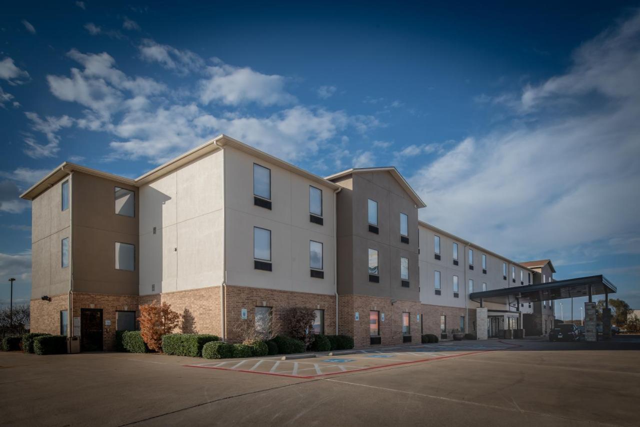 Holiday Inn Express & Suites N Waco Area - West By Ihg Экстерьер фото