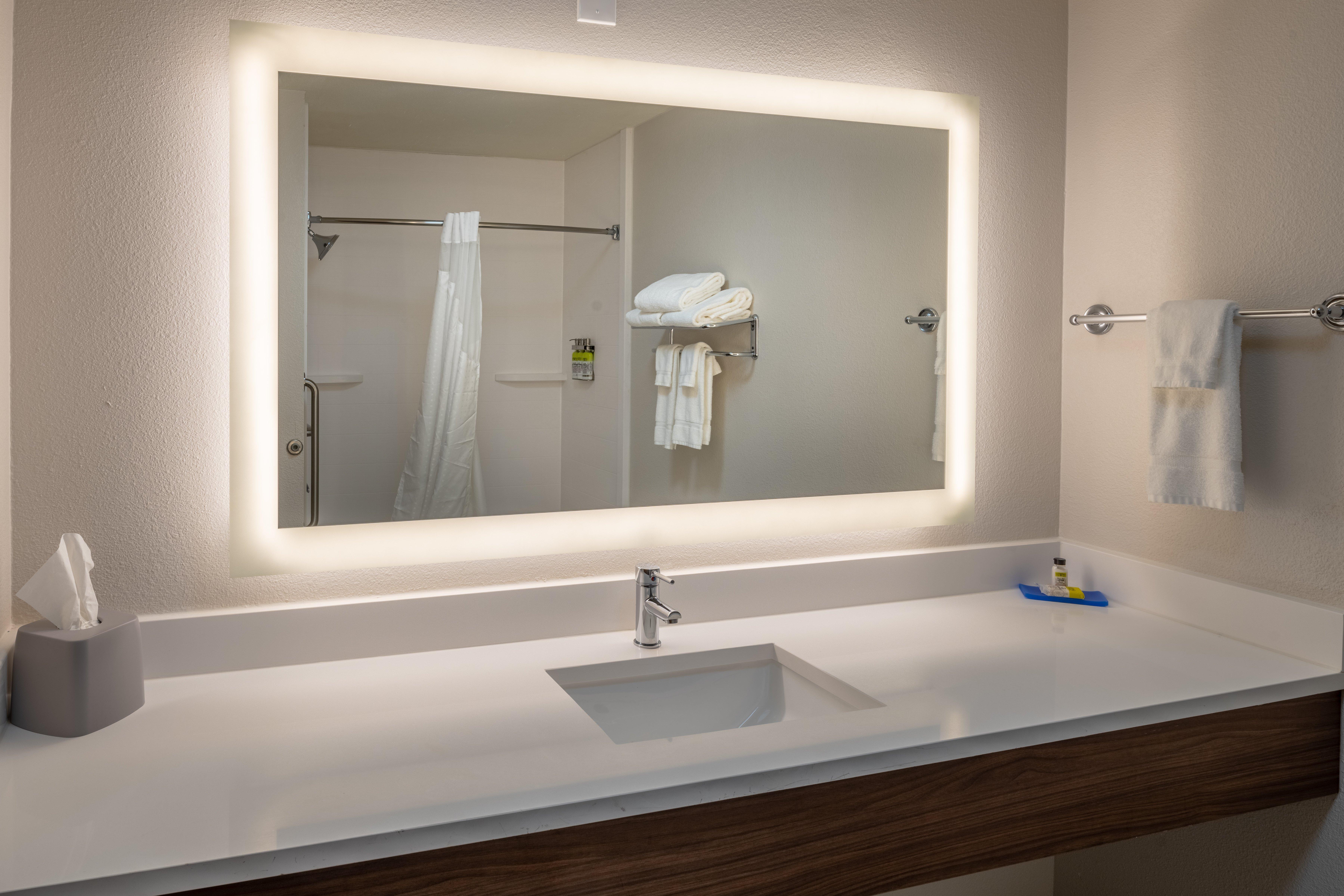 Holiday Inn Express & Suites N Waco Area - West By Ihg Экстерьер фото