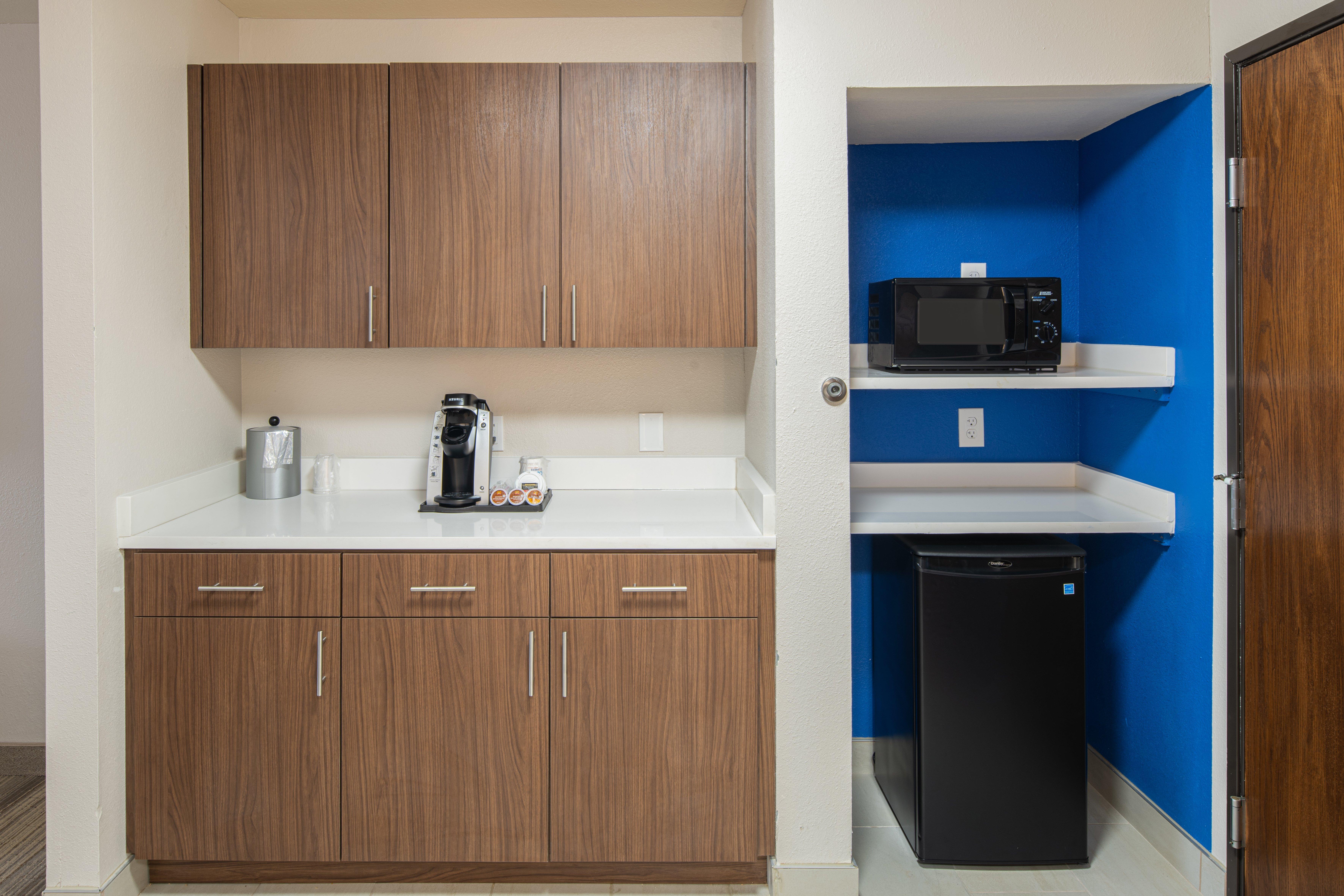 Holiday Inn Express & Suites N Waco Area - West By Ihg Экстерьер фото