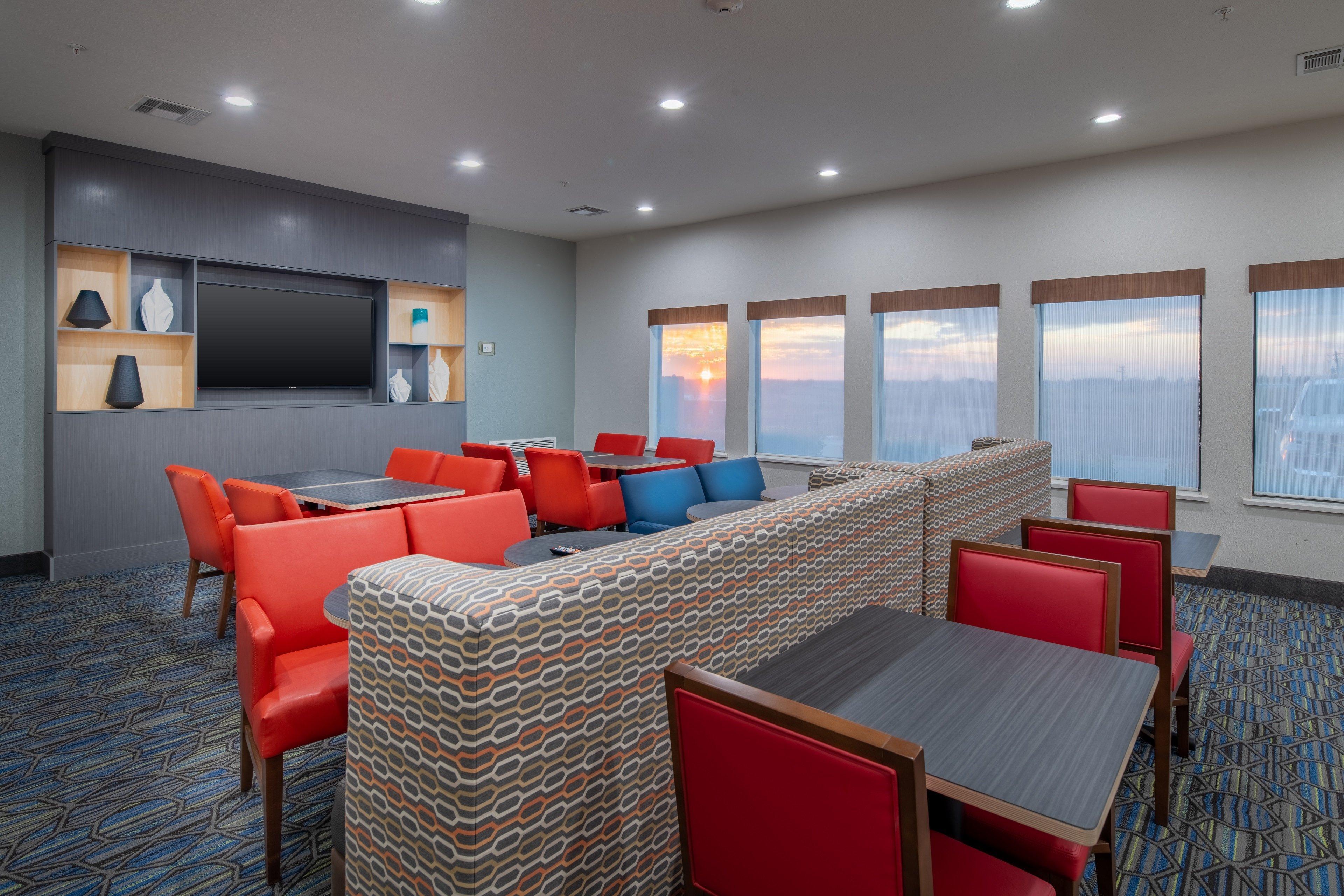 Holiday Inn Express & Suites N Waco Area - West By Ihg Экстерьер фото