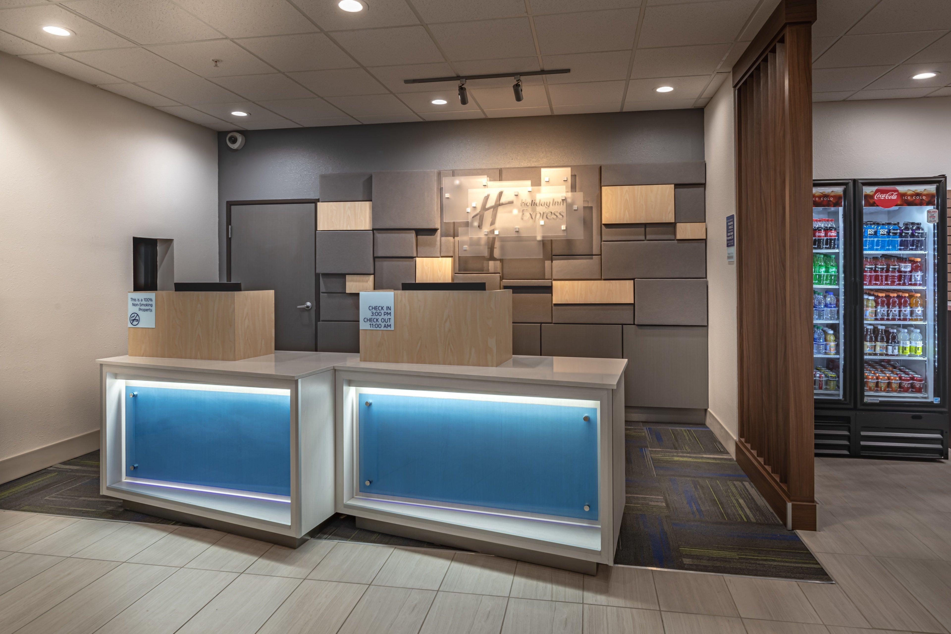 Holiday Inn Express & Suites N Waco Area - West By Ihg Экстерьер фото