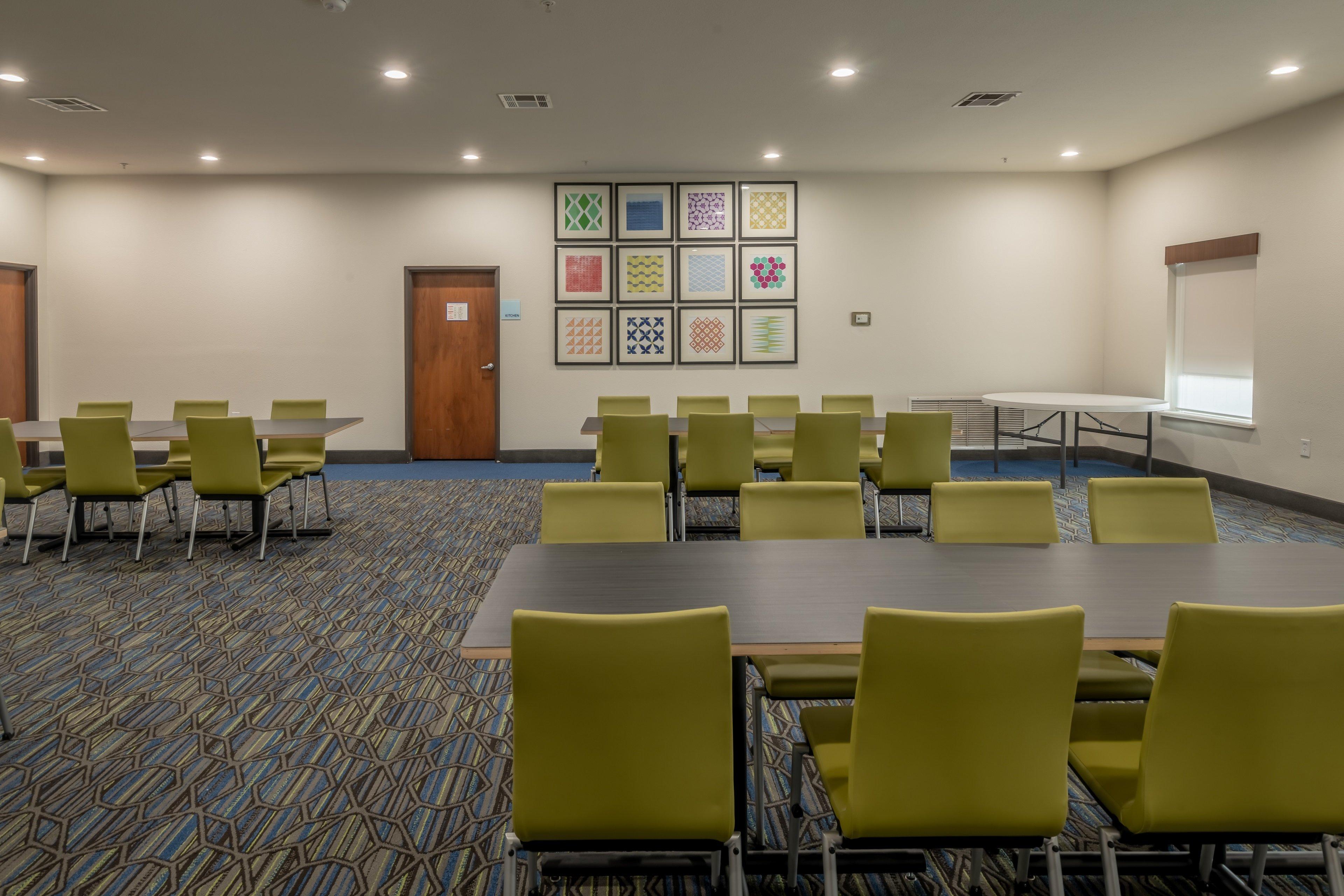 Holiday Inn Express & Suites N Waco Area - West By Ihg Экстерьер фото